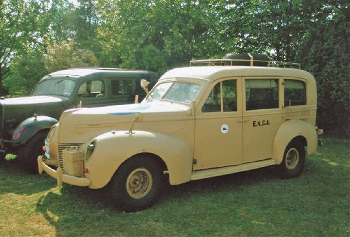 Mercury Eight estate car